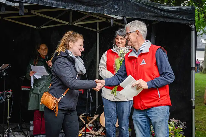 Keramiekprijs Noord-Nederland uitreiking tijdens Keramiekmarkt Dwingeloo